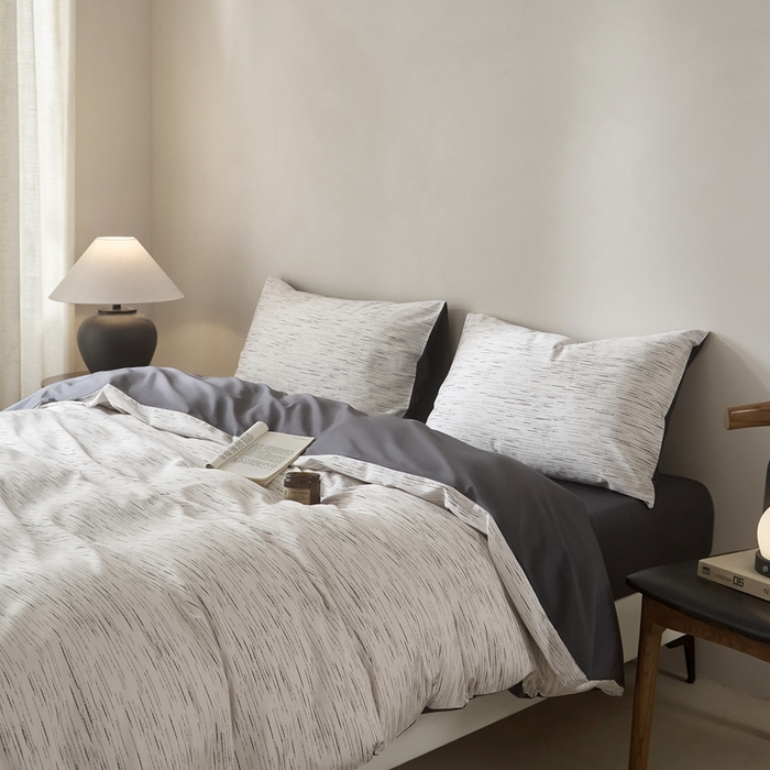 91家纺网 家纺一手货源 找家纺 ONE TWO ONE 121 2025新款高端贡缎高支高密数码印花四件套-星河（平台控价券后不得低于318/338元） 星河-清茶灰