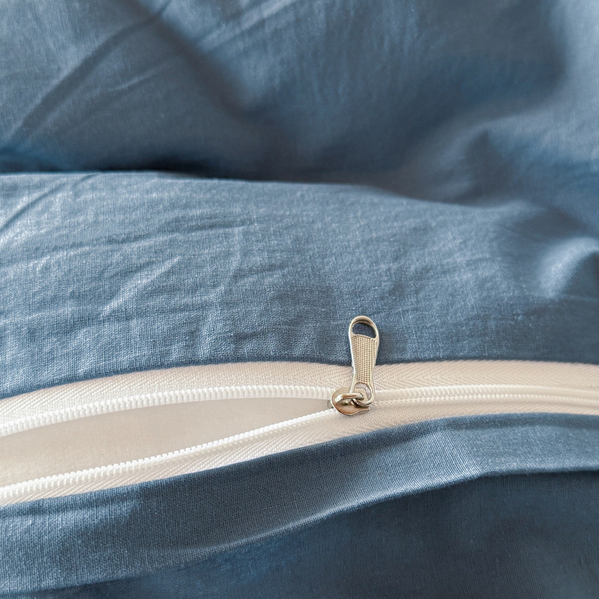 91家纺网 家纺一手货源 找家纺 盛秋家纺 2025新款水洗棉格子学生小三套套件 灰大格+蓝灰