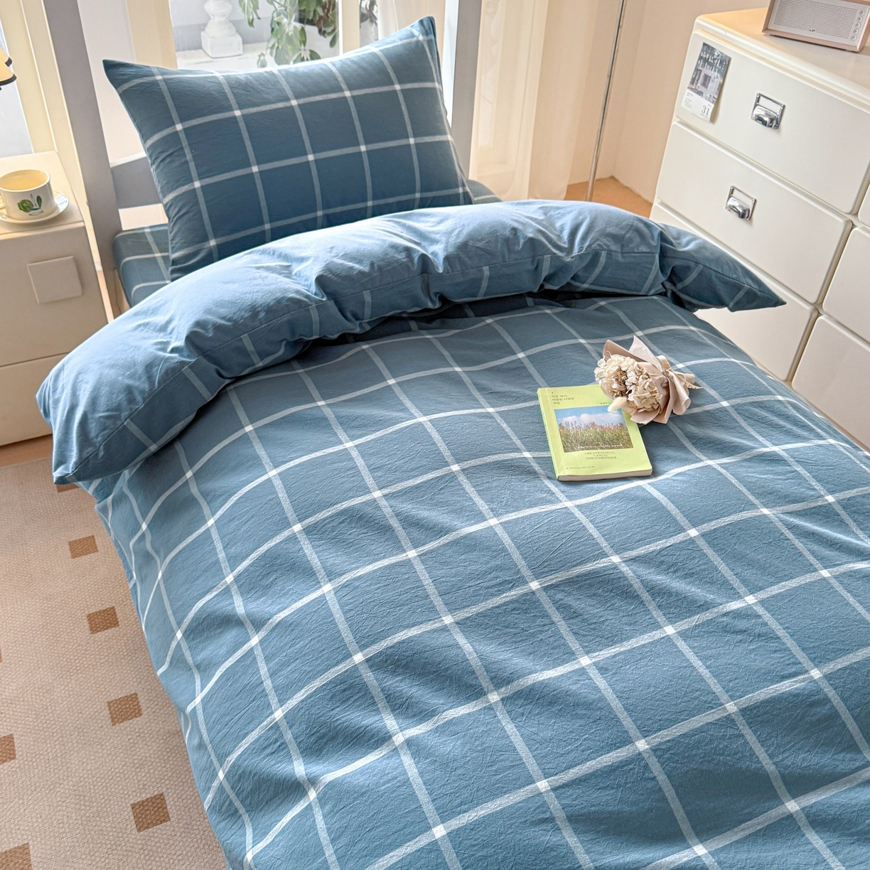 91家纺网 家纺一手货源 找家纺 盛秋家纺 2025新款水洗棉格子学生小三套套件 灰大格+蓝灰