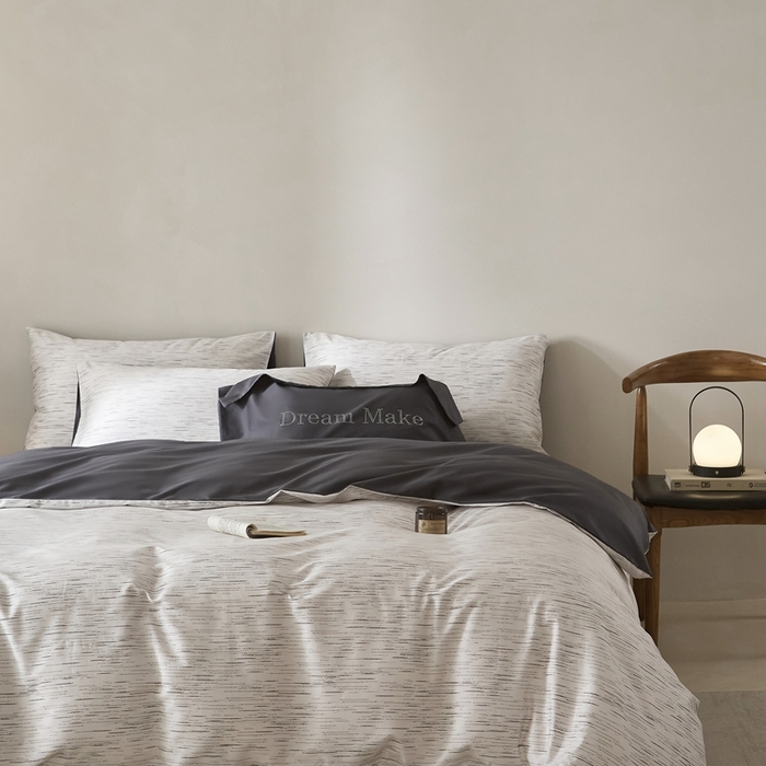 91家纺网 家纺一手货源 找家纺 ONE TWO ONE 121 2025新款高端贡缎高支高密数码印花四件套-星河（平台控价券后不得低于318/338元） 星河-清茶灰