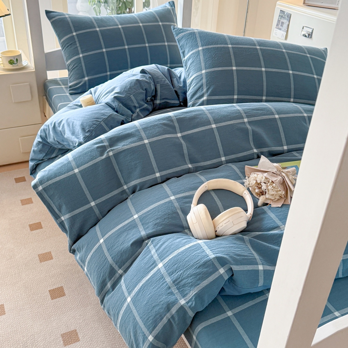 91家纺网 家纺一手货源 找家纺 盛秋家纺 2025新款水洗棉格子学生小三套套件 灰大格+蓝灰