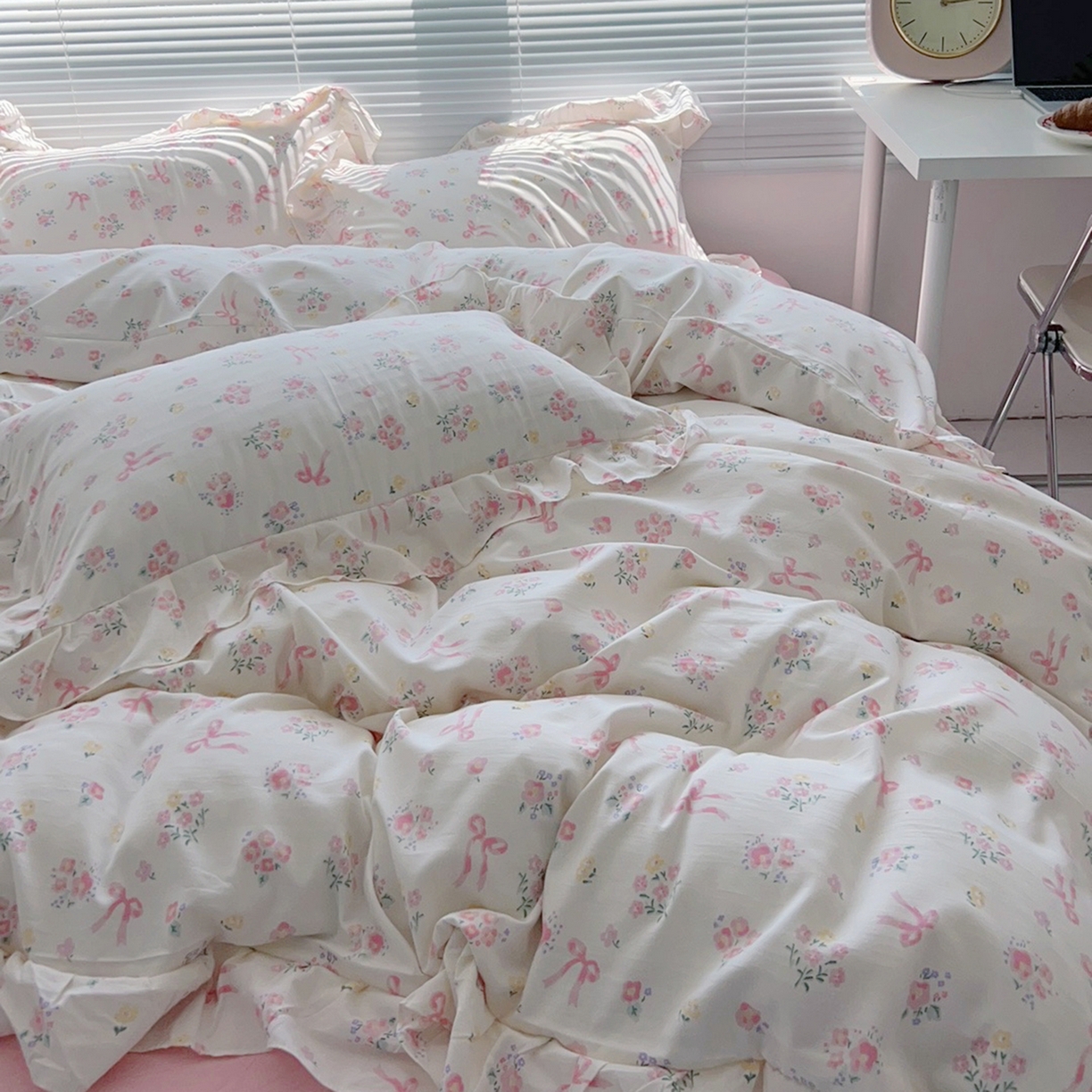 91家纺网 家纺一手货源 找家纺 芷凡家纺2025新款A类加厚超柔水洗棉花边款韩式四件套-风格二 蝶语