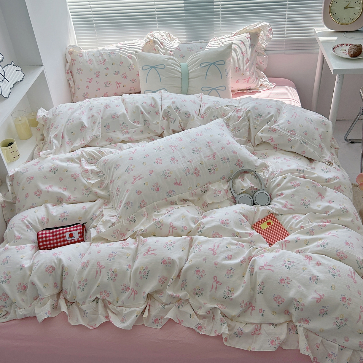 91家纺网 家纺一手货源 找家纺 芷凡家纺2025新款A类加厚超柔水洗棉花边款韩式四件套-风格二 蝶语