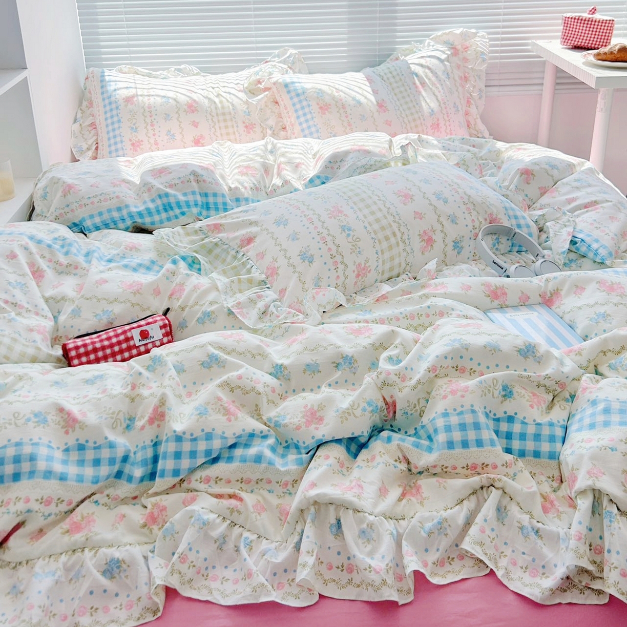 91家纺网 家纺一手货源 找家纺 芷凡家纺2025新款A类加厚超柔水洗棉花边款韩式四件套-风格二 法式小香