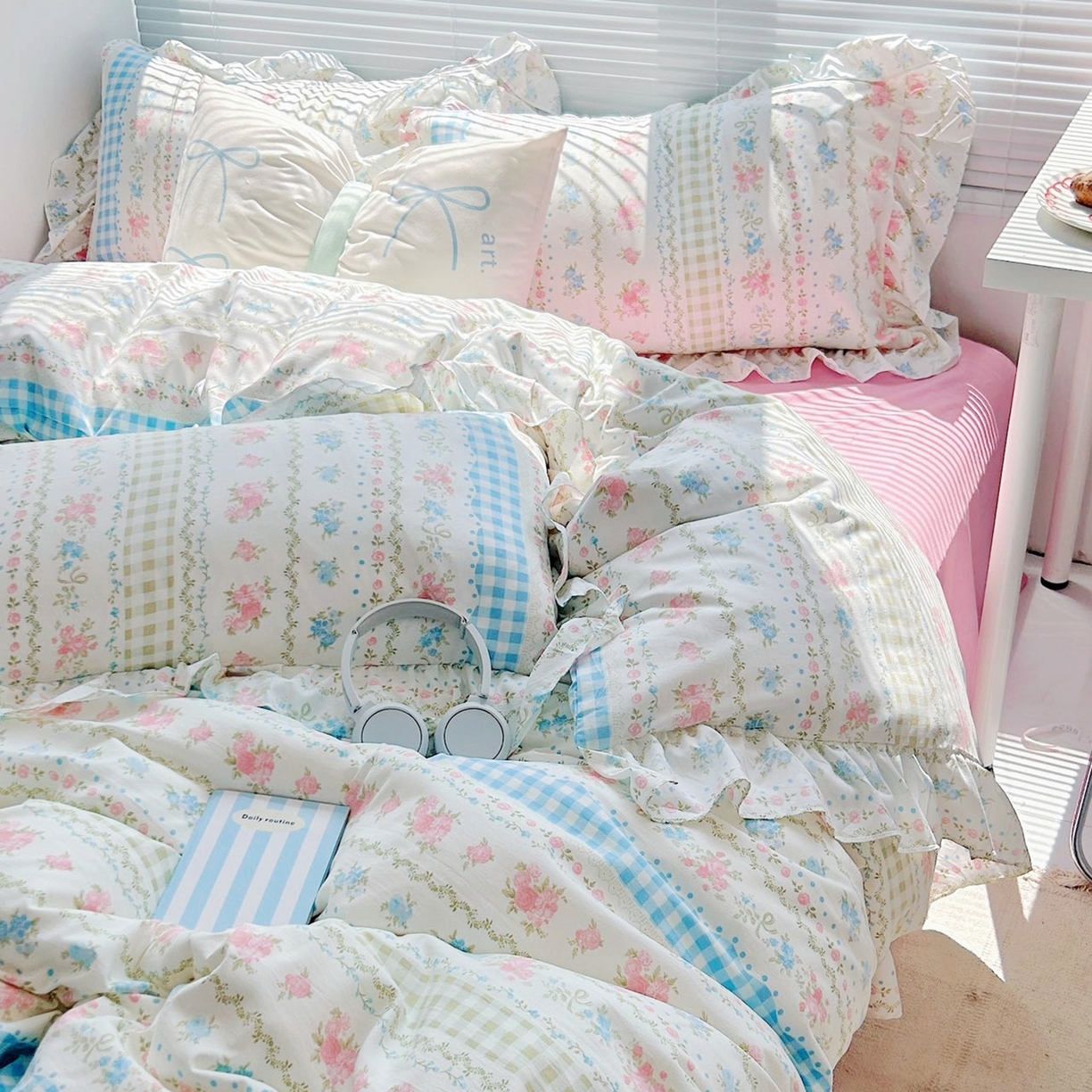 91家纺网 家纺一手货源 找家纺 芷凡家纺2025新款A类加厚超柔水洗棉花边款韩式四件套-风格二 法式小香