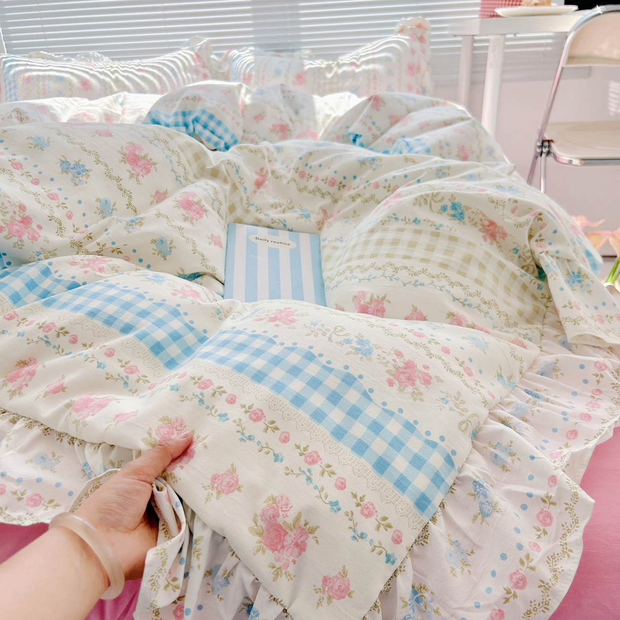 91家纺网 家纺一手货源 找家纺 芷凡家纺2025新款A类加厚超柔水洗棉花边款韩式四件套-风格二 法式小香