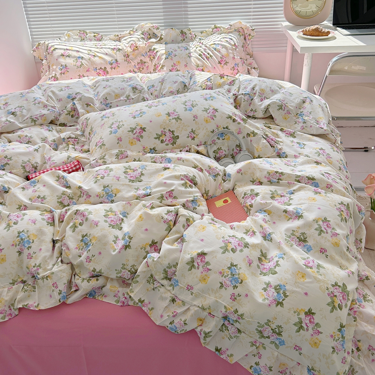 91家纺网 家纺一手货源 找家纺 芷凡家纺2025新款A类加厚超柔水洗棉花边款韩式四件套-风格二 花开曼舞