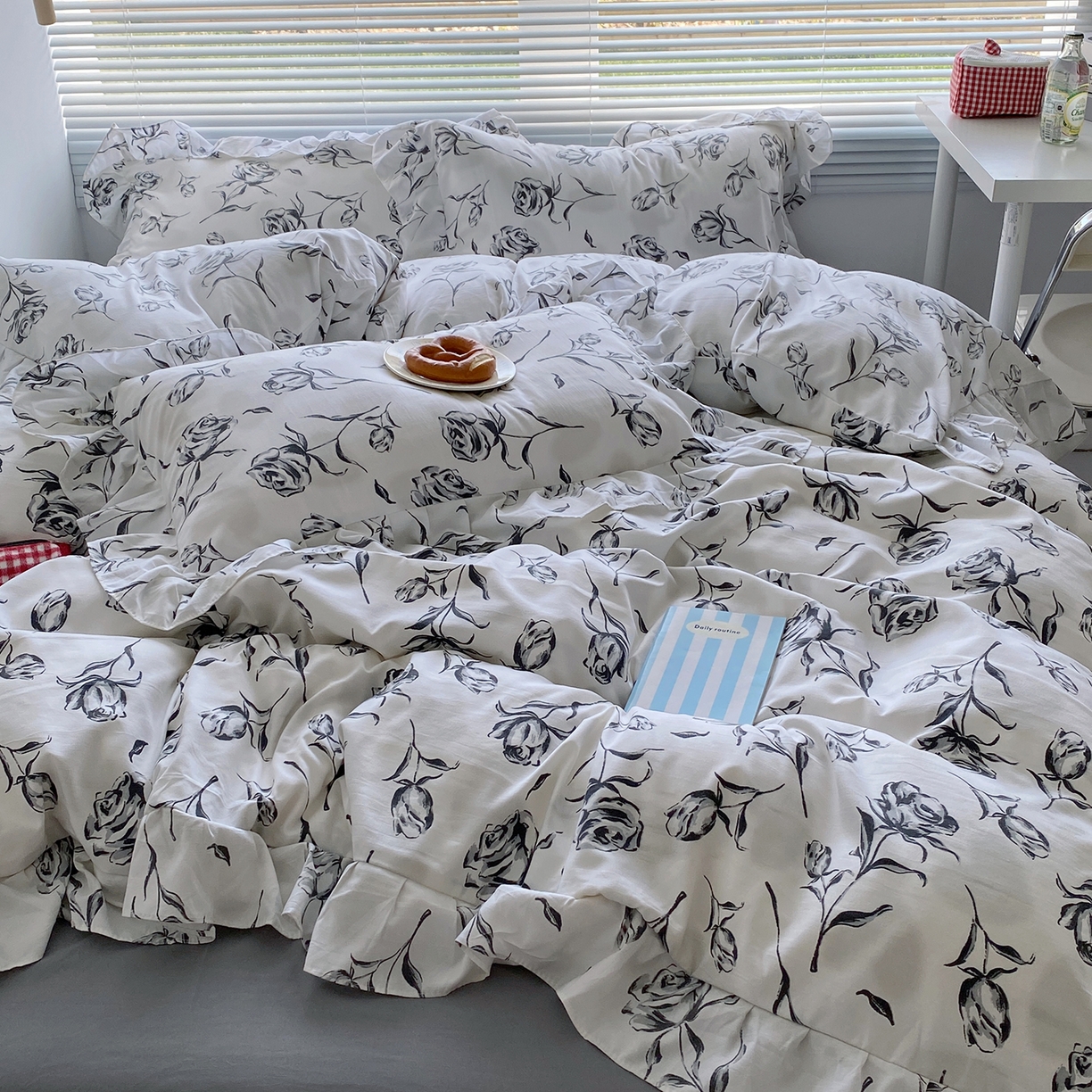 芷凡家纺2025新款A类加厚超柔水洗棉花边款韩式四件套-风格二 水墨玫瑰