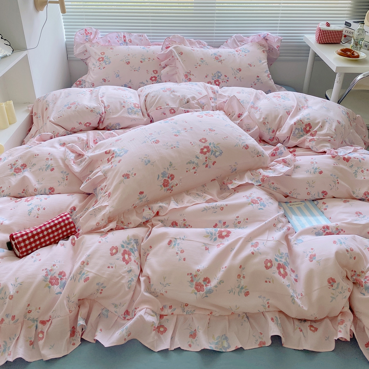 91家纺网 家纺一手货源 找家纺 芷凡家纺2025新款A类加厚超柔水洗棉花边款韩式四件套-风格二 夕颜