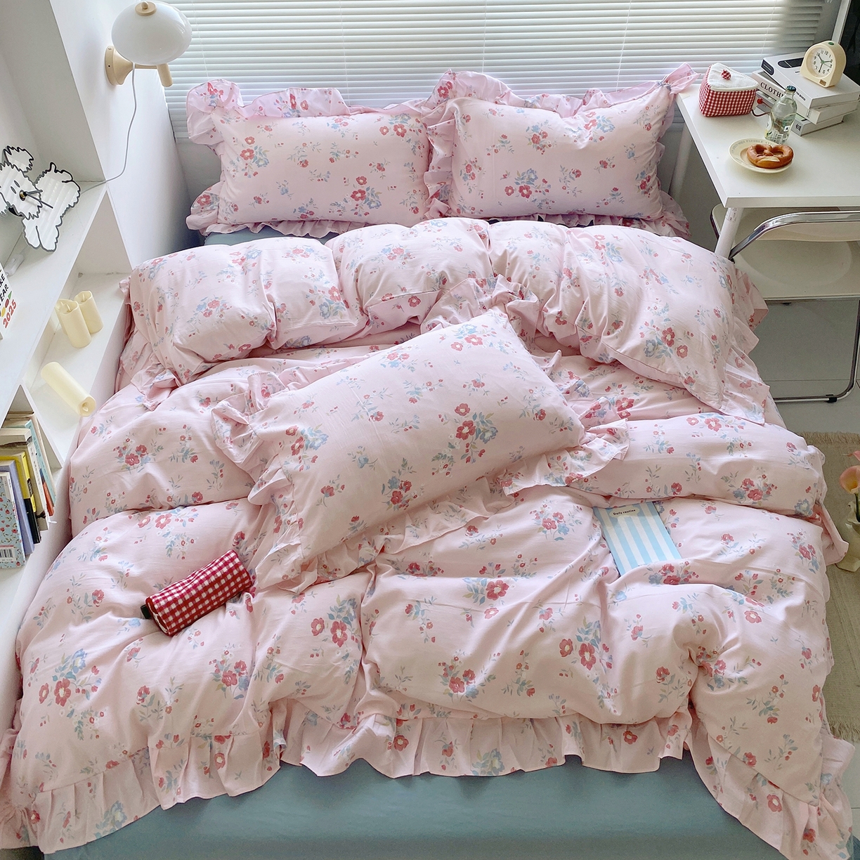 91家纺网 家纺一手货源 找家纺 芷凡家纺2025新款A类加厚超柔水洗棉花边款韩式四件套-风格二 夕颜