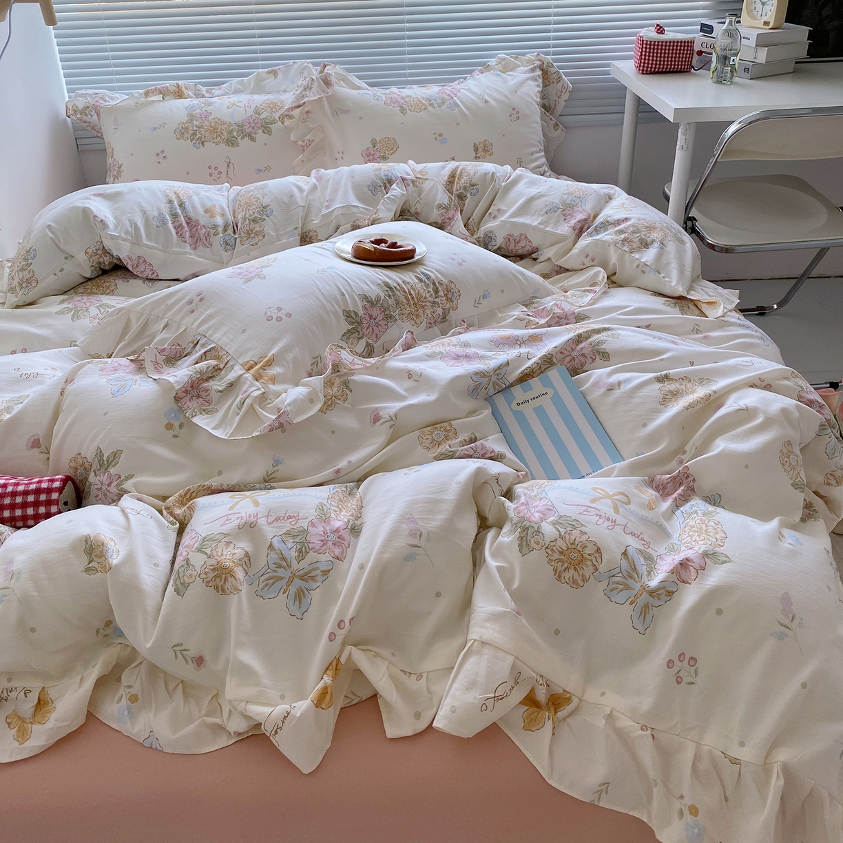 91家纺网 家纺一手货源 找家纺 芷凡家纺2025新款A类加厚超柔水洗棉花边款韩式四件套-风格二 忧乐花语