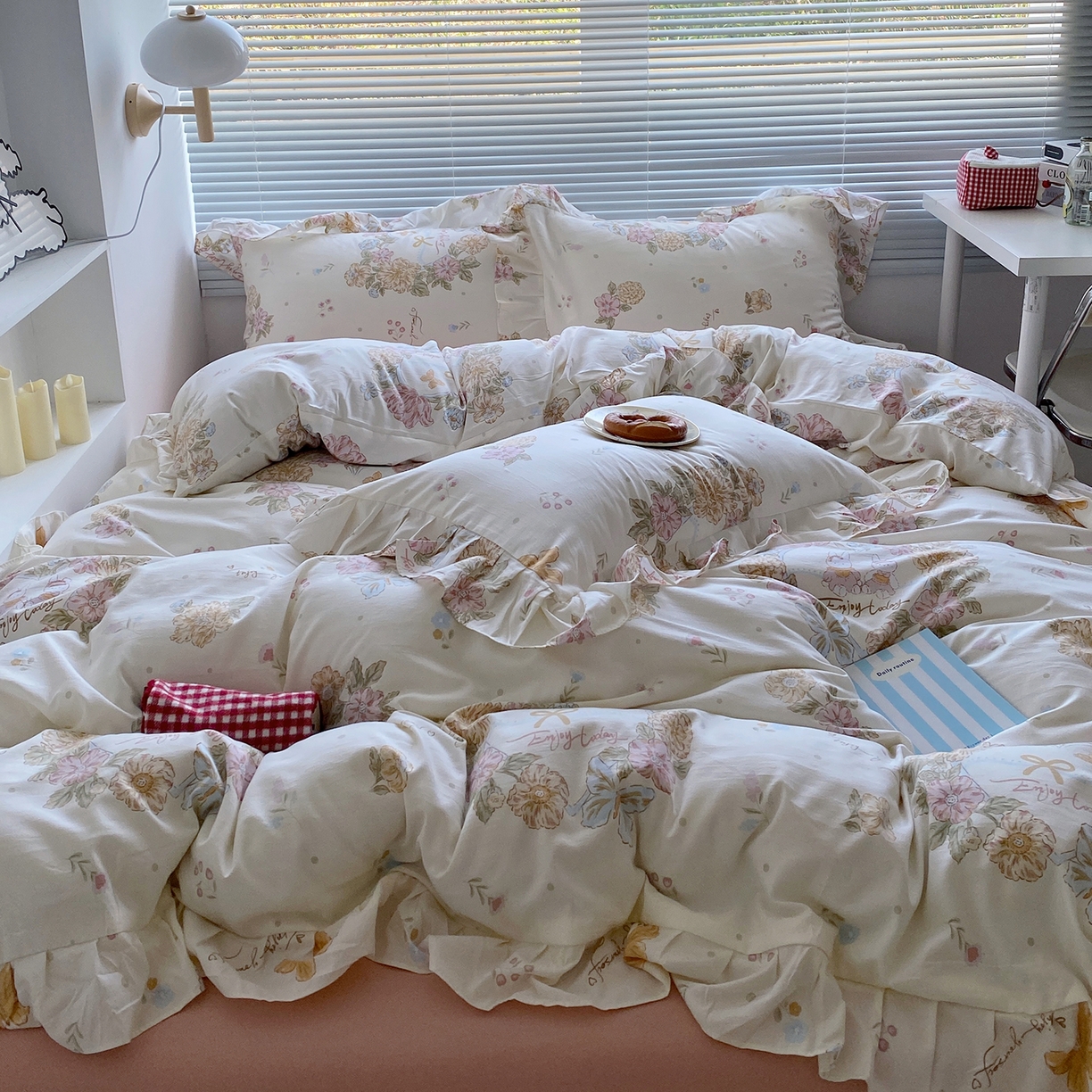 91家纺网 家纺一手货源 找家纺 芷凡家纺2025新款A类加厚超柔水洗棉花边款韩式四件套-风格二 忧乐花语