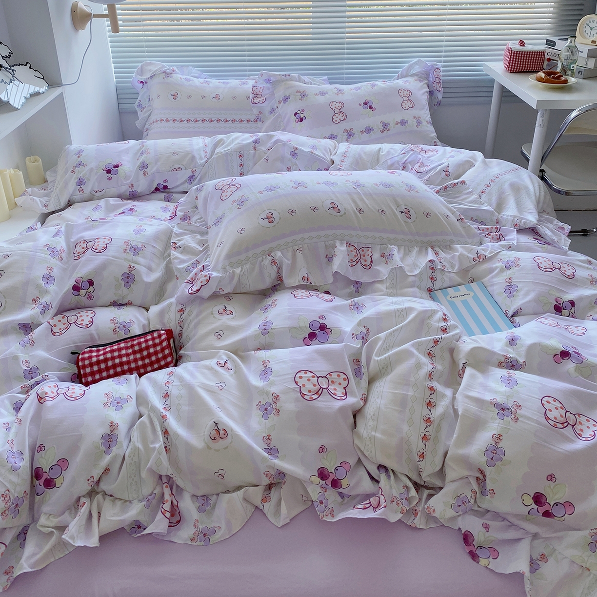 91家纺网 家纺一手货源 找家纺 芷凡家纺2025新款A类加厚超柔水洗棉花边款韩式四件套-风格二 芝士葡萄