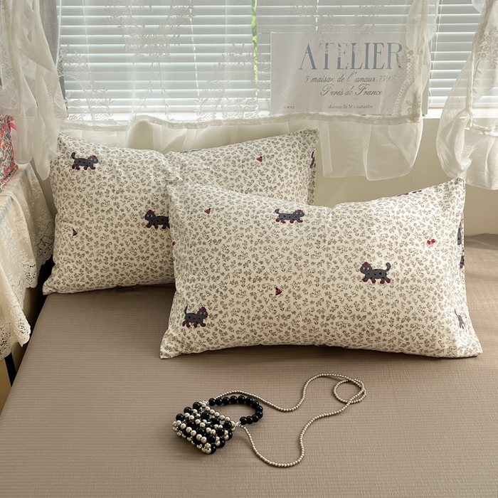 91家纺网 家纺一手货源 找家纺 卡迪熊家纺 2025新款超柔云感m印花双层纱四件套 丛林醉猫