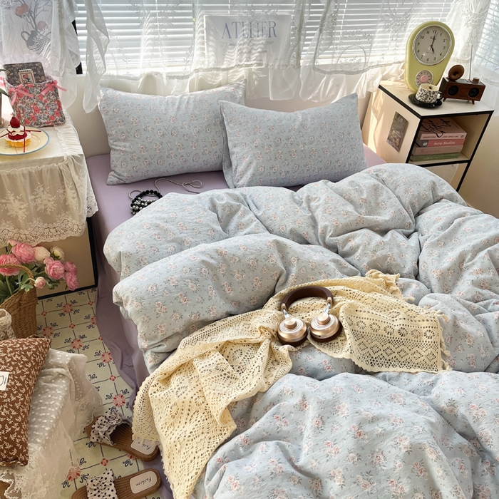 91家纺网 家纺一手货源 找家纺 卡迪熊家纺 2025新款超柔云感m印花双层纱四件套 繁景如画