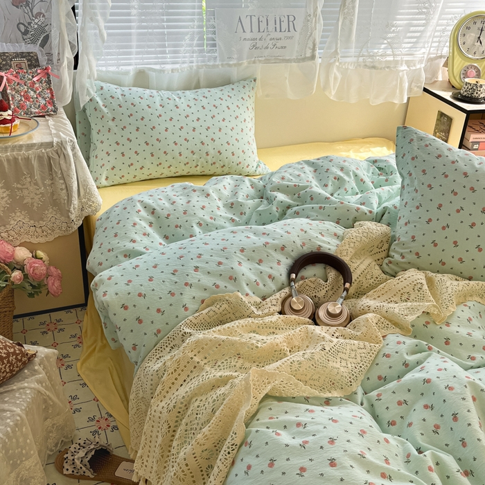 91家纺网 家纺一手货源 找家纺 卡迪熊家纺 2025新款超柔云感m印花双层纱四件套 芬芳玫瑰