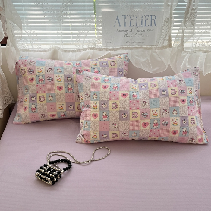 91家纺网 家纺一手货源 找家纺 卡迪熊家纺 2025新款超柔云感m印花双层纱四件套 格格猫咪