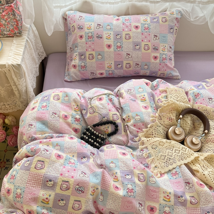 91家纺网 家纺一手货源 找家纺 卡迪熊家纺 2025新款超柔云感m印花双层纱四件套 格格猫咪