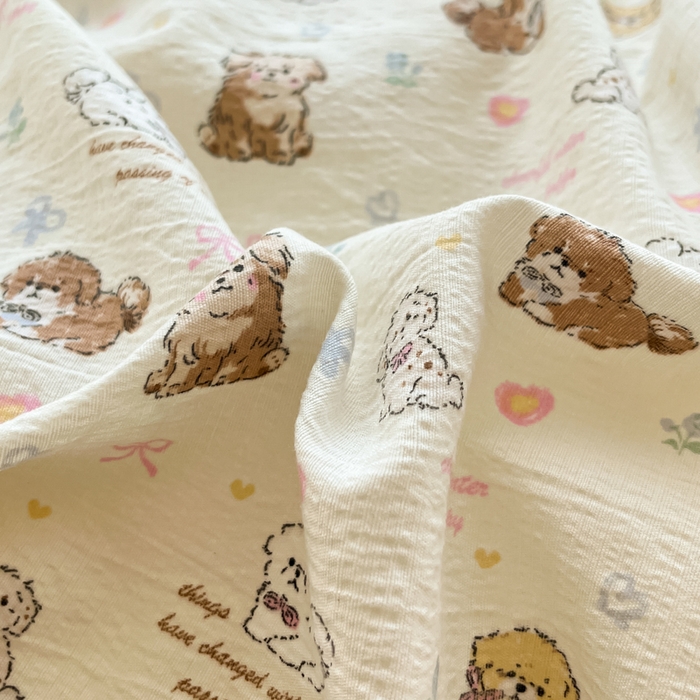 91家纺网 家纺一手货源 找家纺 卡迪熊家纺 2025新款超柔云感m印花双层纱四件套 狗狗聚会