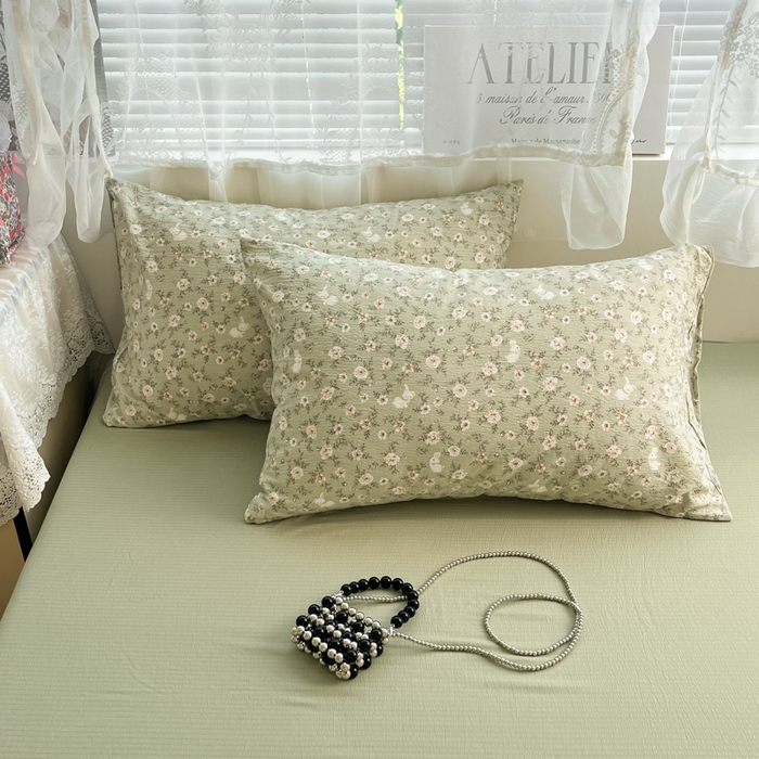 91家纺网 家纺一手货源 找家纺 卡迪熊家纺 2025新款超柔云感m印花双层纱四件套 花丛小兔