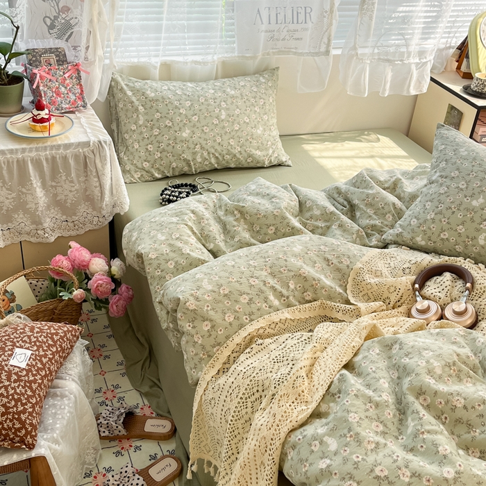 91家纺网 家纺一手货源 找家纺 卡迪熊家纺 2025新款超柔云感m印花双层纱四件套 花丛小兔