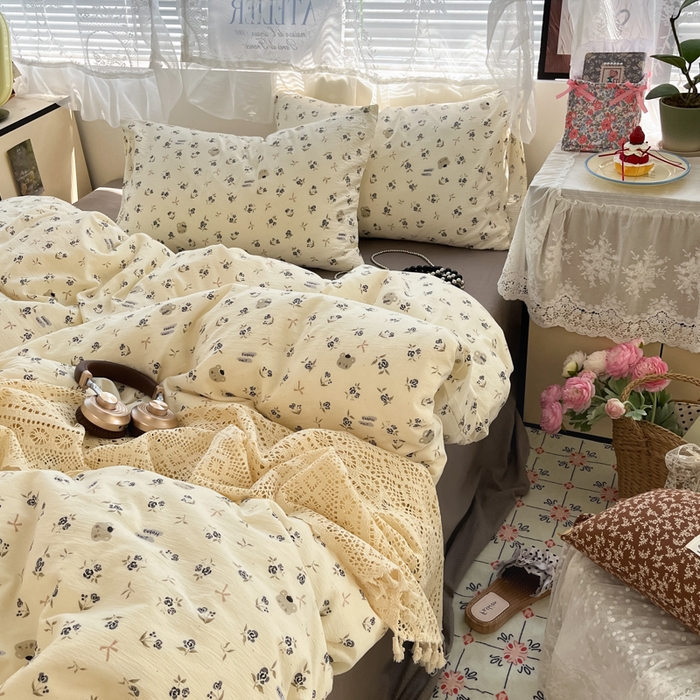 91家纺网 家纺一手货源 找家纺 卡迪熊家纺 2025新款超柔云感m印花双层纱四件套 快乐时光