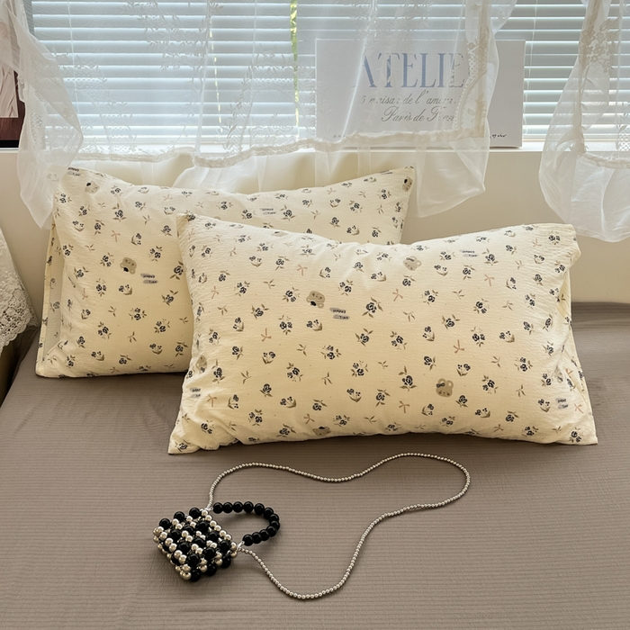 91家纺网 家纺一手货源 找家纺 卡迪熊家纺 2025新款超柔云感m印花双层纱四件套 快乐时光