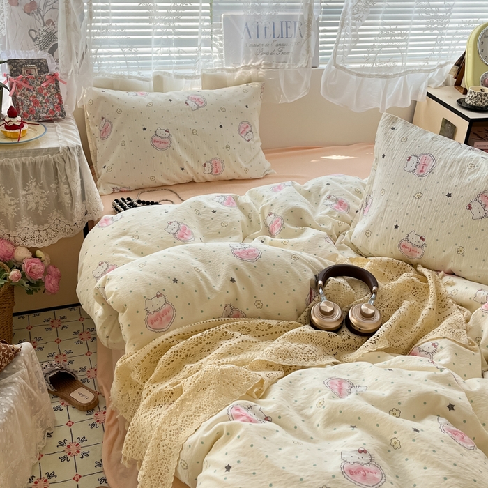 91家纺网 家纺一手货源 找家纺 卡迪熊家纺 2025新款超柔云感m印花双层纱四件套 萌新猫咪