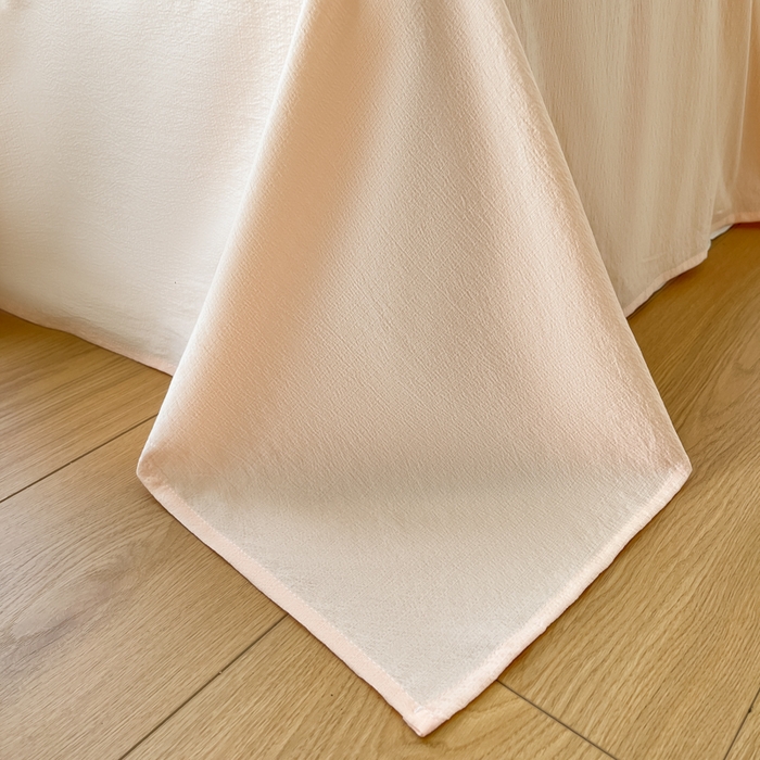 91家纺网 家纺一手货源 找家纺 卡迪熊家纺 2025新款超柔云感m印花双层纱四件套 萌新猫咪