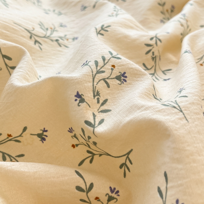 91家纺网 家纺一手货源 找家纺 卡迪熊家纺 2025新款超柔云感m印花双层纱四件套 迷路兔兔