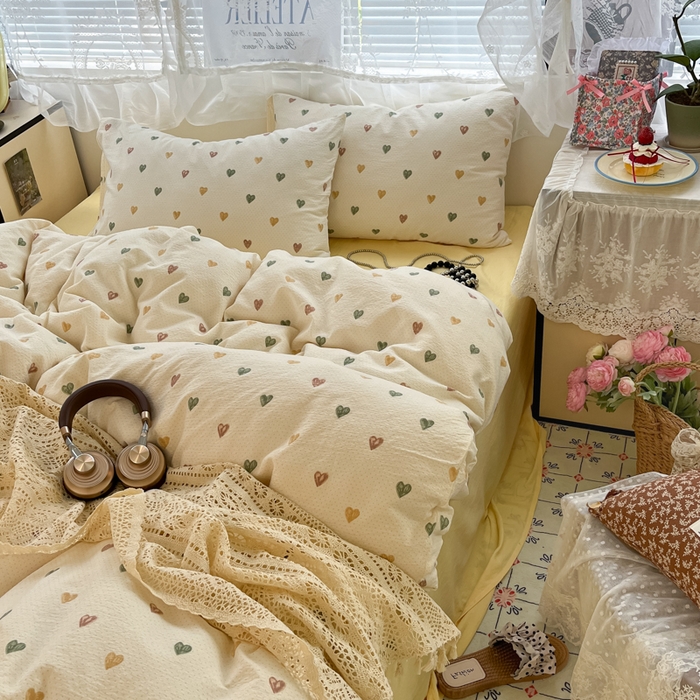 91家纺网 家纺一手货源 找家纺 卡迪熊家纺 2025新款超柔云感m印花双层纱四件套 同心相印