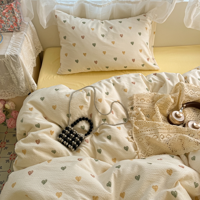 91家纺网 家纺一手货源 找家纺 卡迪熊家纺 2025新款超柔云感m印花双层纱四件套 同心相印