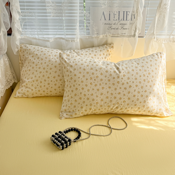 91家纺网 家纺一手货源 找家纺 卡迪熊家纺 2025新款超柔云感m印花双层纱四件套 星与玫瑰