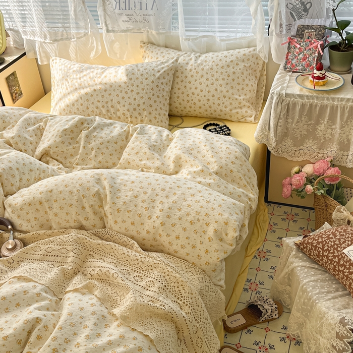 91家纺网 家纺一手货源 找家纺 卡迪熊家纺 2025新款超柔云感m印花双层纱四件套 星与玫瑰