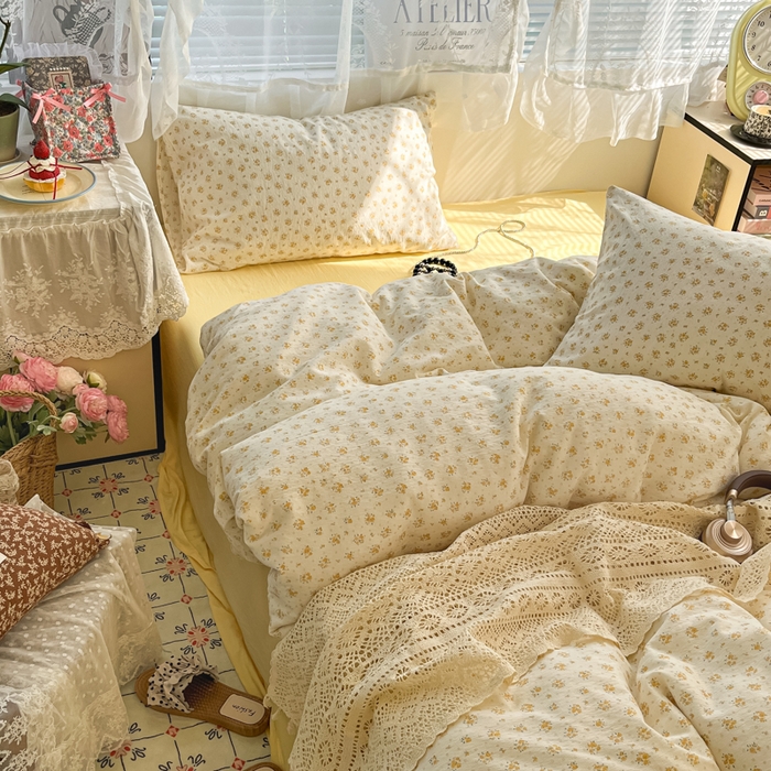 91家纺网 家纺一手货源 找家纺 卡迪熊家纺 2025新款超柔云感m印花双层纱四件套 星与玫瑰