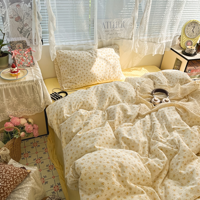 91家纺网 家纺一手货源 找家纺 卡迪熊家纺 2025新款超柔云感m印花双层纱四件套 星与玫瑰