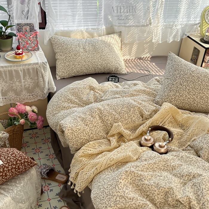 91家纺网 家纺一手货源 找家纺 卡迪熊家纺 2025新款超柔云感m印花双层纱四件套 枝蔓繁花