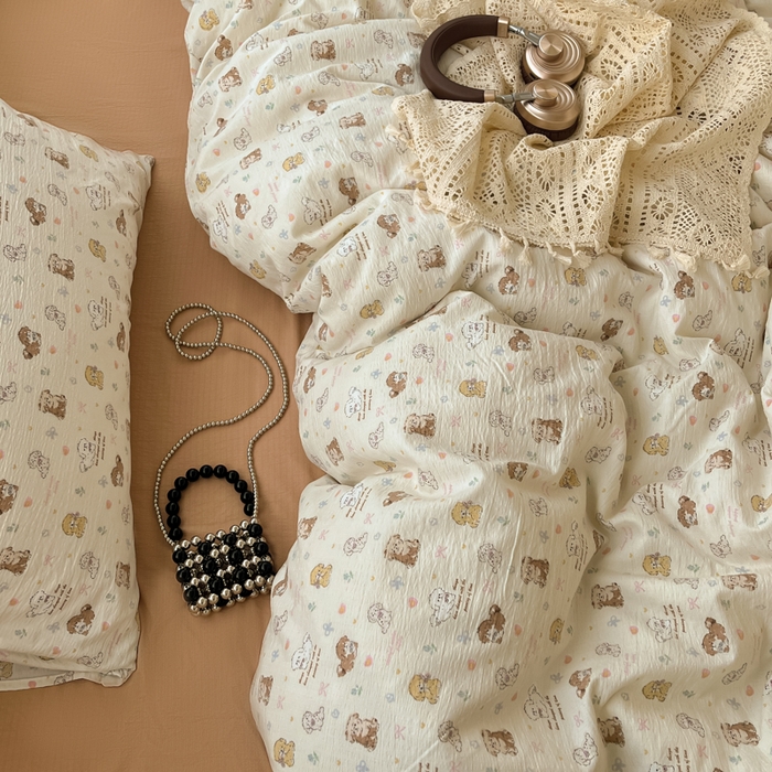 91家纺网 家纺一手货源 找家纺 彩韵家纺 2025新款超柔云感m印花双层纱四件套 狗狗聚会