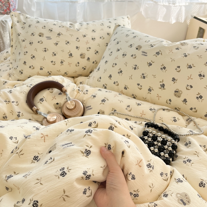 91家纺网 家纺一手货源 找家纺 彩韵家纺 2025新款超柔云感m印花双层纱四件套 快乐时光