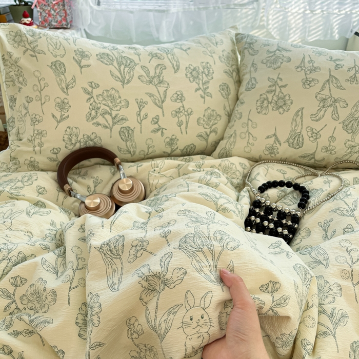 91家纺网 家纺一手货源 找家纺 彩韵家纺 2025新款超柔云感m印花双层纱四件套 落英缤纷