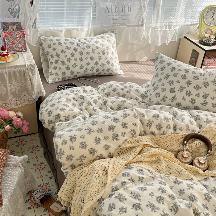 91家纺网 家纺一手货源 找家纺 彩韵家纺 2025新款超柔云感m印花双层纱四件套 桃花朵朵