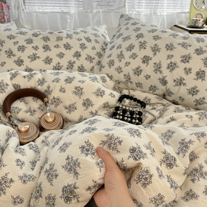 91家纺网 家纺一手货源 找家纺 彩韵家纺 2025新款超柔云感m印花双层纱四件套 桃花朵朵