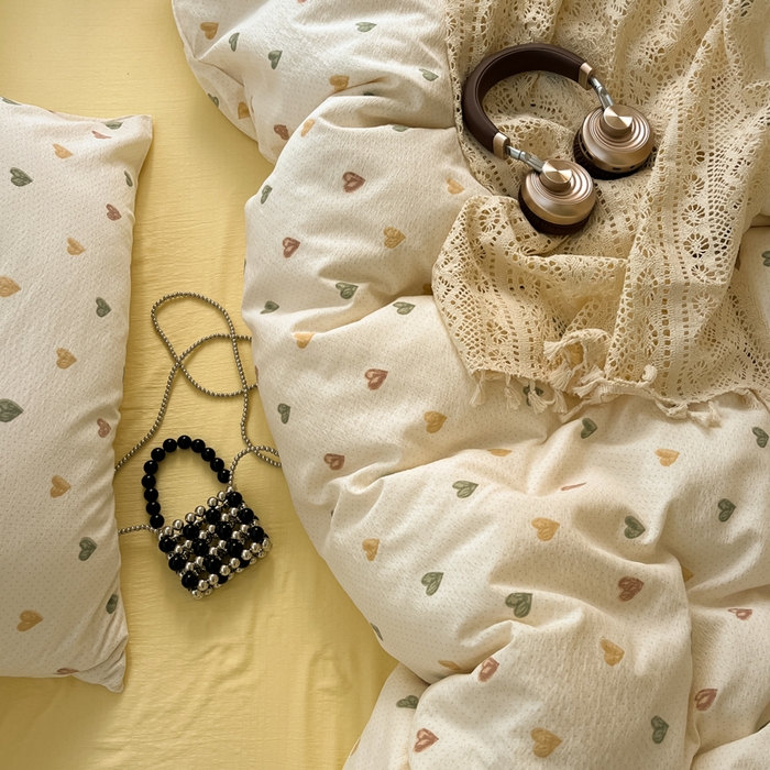 91家纺网 家纺一手货源 找家纺 彩韵家纺 2025新款超柔云感m印花双层纱四件套 同心相印