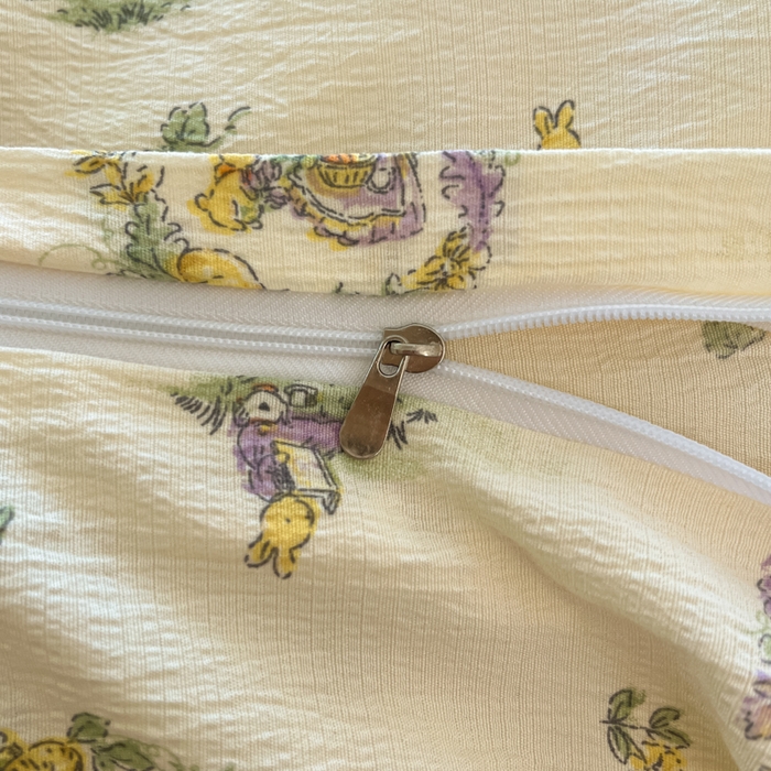 91家纺网 家纺一手货源 找家纺 彩韵家纺 2025新款超柔云感m印花双层纱四件套 兔兔诗园