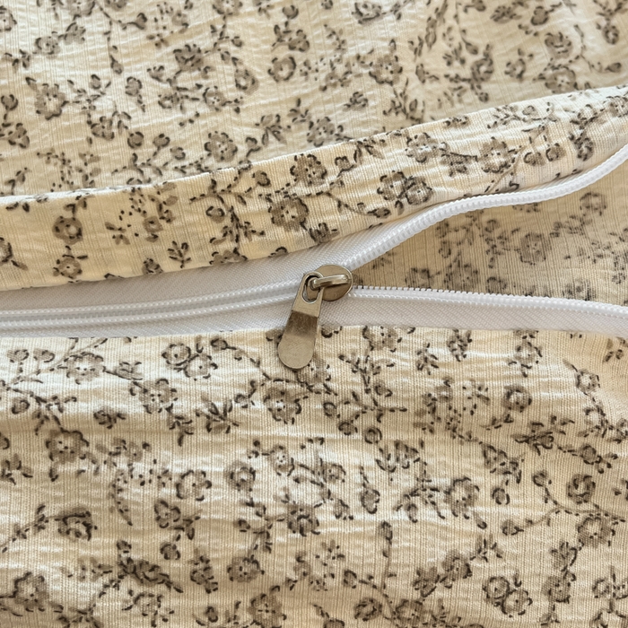 91家纺网 家纺一手货源 找家纺 彩韵家纺 2025新款超柔云感m印花双层纱四件套 枝蔓繁花