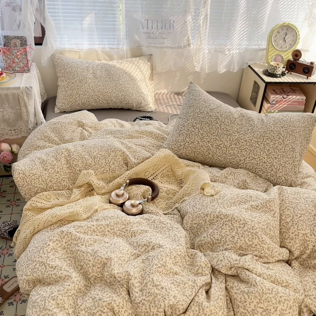 91家纺网 家纺一手货源 找家纺 彩韵家纺 2025新款超柔云感m印花双层纱四件套 枝蔓繁花