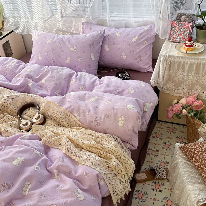 91家纺网 家纺一手货源 找家纺 彩韵家纺 2025新款超柔云感m印花双层纱四件套 逐花迷途