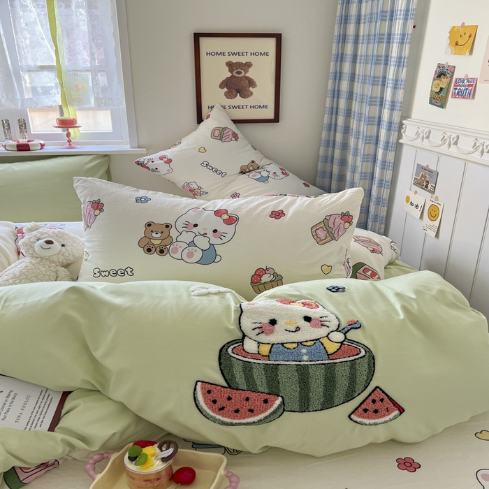 91家纺网 家纺一手货源 找家纺 喜颜 2025新款超柔水洗糯糯棉爆款毛巾绣四件套学生宿舍三件套 西瓜猫咪-浅绿