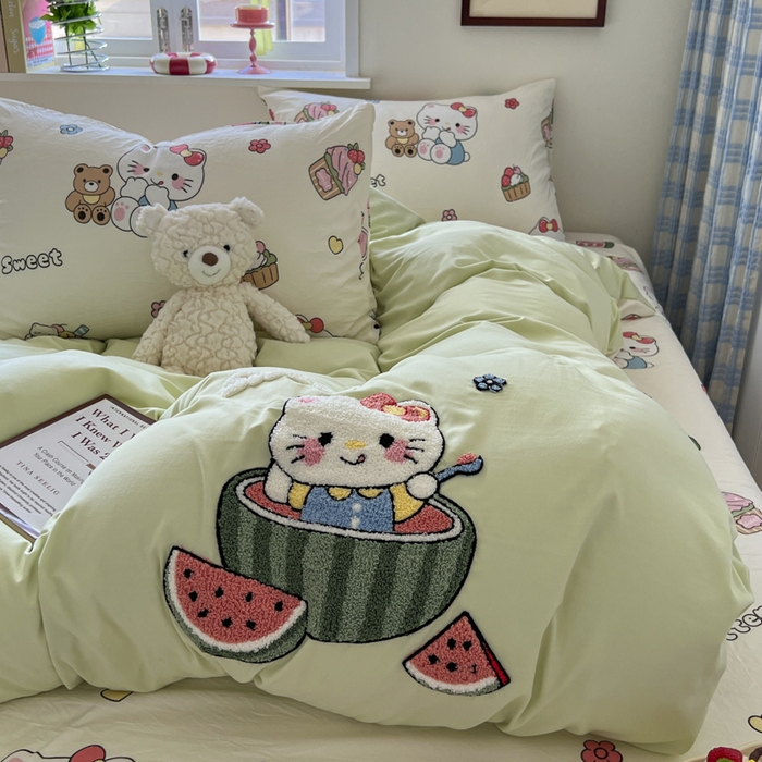 91家纺网 家纺一手货源 找家纺 喜颜 2025新款超柔水洗糯糯棉爆款毛巾绣四件套学生宿舍三件套 西瓜猫咪-浅绿
