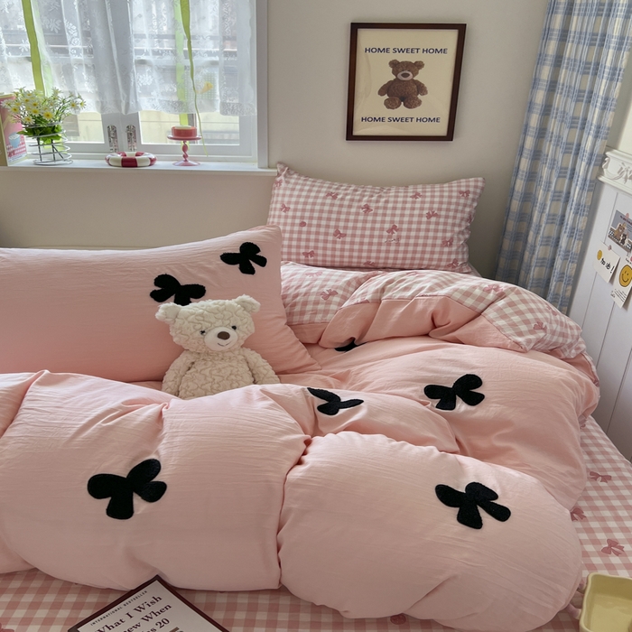 91家纺网 家纺一手货源 找家纺 喜颜 2025新款超柔水洗糯糯棉爆款毛巾绣四件套学生宿舍三件套 蝴蝶结-仙女粉